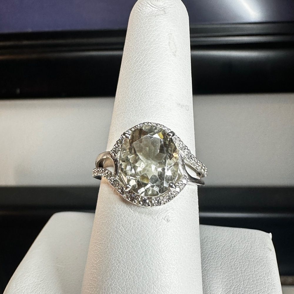 NWOT 9x11mm oval cut Prasiolite w/ cz diamond accents in sterling silver ring!